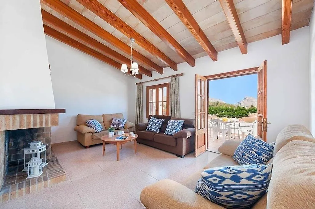 6 Bedroom Villa A Very Short To Port Pollensa By Renthousing Port de Pollença